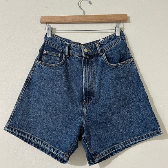 Zara Pants - ZARA High-Waisted Denim Shorts – Classic Blue, Size US 4